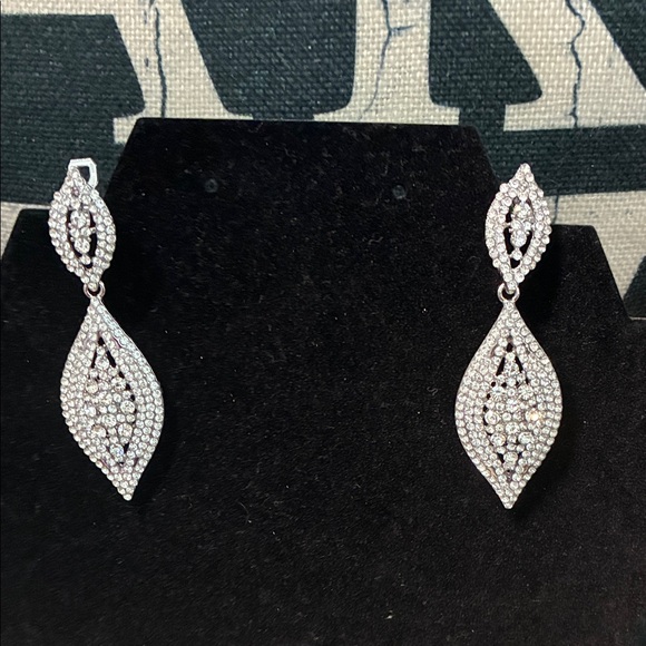 Jewelry - Silver Drop Earrings clip on post